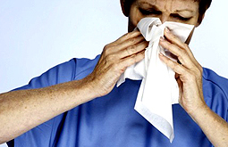 Mometasona intranasal reduce los síntomas oculares de la rinitis alérgica