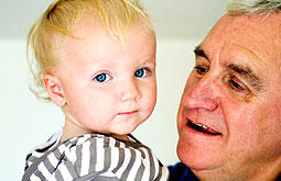 Hijos de padres mayores tienen menor capacidad neurocognitiva