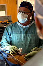 Instilación de lidocaína reduce dolor postoperatorio en ginecología