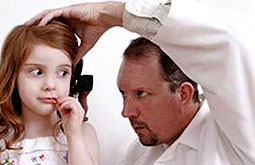 Otomicroscopia diagnostica de forma precisa la otitis media