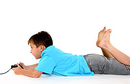 Videojuegos y televisión afectan la atención infantil