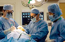 Clopidogrel reduce tromboembolismos durante la embolización