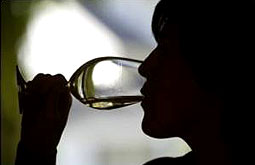 Exposición prenatal al alcohol elimina nefronas y provoca hipertensión en la descendencia
