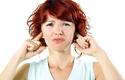 Clonazepam es eficaz en el tratamiento del tinnitus