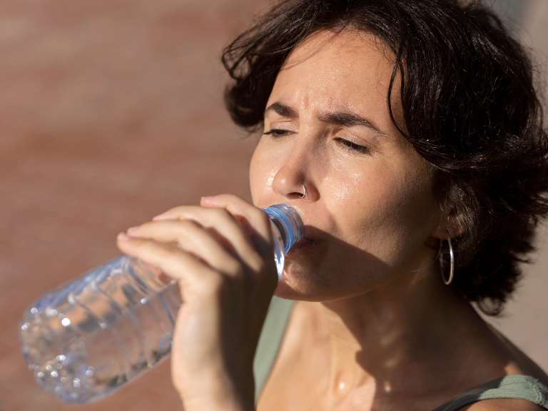 La deshidratación puede causar algo más que sed 