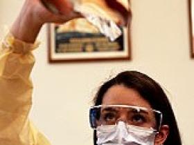 Tratamiento de la enfermedad periodontal no altera riesgo de parto prematuro
