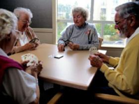 Ejercicio mental atenúa el deterioro cognitivo de los ancianos