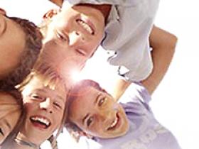 En niños y adolescentes con psoriasis etanercept es seguro y eficaz