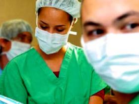 Cistectomía radical mejora supervivencia en el carcinoma de vejiga