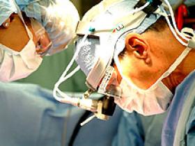 Prostatectomía radical abierta mejora la retención urinaria