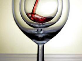 Consumo moderado de vino puede prevenir el cáncer pulmonar