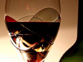 Alcoholismo aumenta la mortalidad por accidente cerebrovascular