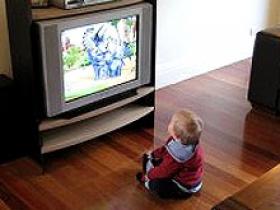 La televisión altera hábitos alimenticios en preescolares
