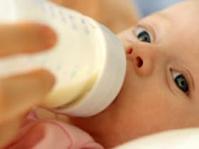 Disminuir el biberón previene la obesidad infantil