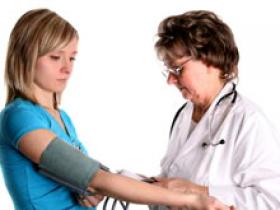 Combinación de antihipertensivos reduce riesgo cardiovascular