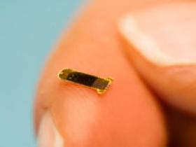 Micro shunt controla el glaucoma refractario