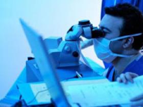 Mitomicina C previene la opacidad corneal después de la cirugía refractiva