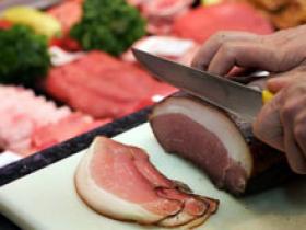 Mortalidad cardiovascular y cáncer aumentan por carnes rojas