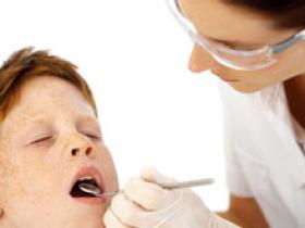 Variación genética en MMP20 contribuye a más caries