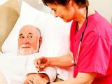 Capecitabina es activa y tolerable en ancianos con leucemia mieloide aguda