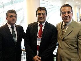 Sr. Carlos Arámbulo, Dr. Rodolfo Pérez Grossmann y Sr. Jorge Bohórquez 