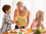 Frecuencia de las comidas influye en el peso infantil