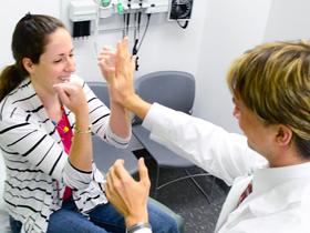Fingolimod reduce las recaídas en la esclerosis múltiple