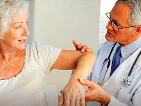 Hiponatremia genera osteoporosis y fracturas óseas