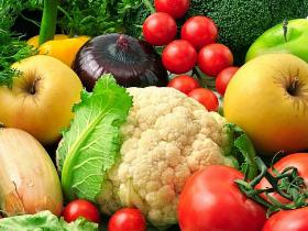 Ingesta de frutas y verduras aumenta la felicidad