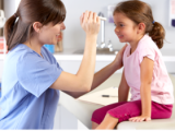 Lentes de contacto son usualmente vinculados a queratitis pediátrica