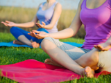 Yoga mejora sueño de pacientes con cáncer de mama