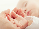 Retraso en corte de cordón umbilical no reduce morbilidad