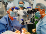 Biometría ocular predice resultados refractivos postoperatorios