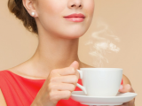 Consumo de café disminuye incidencia de rosácea