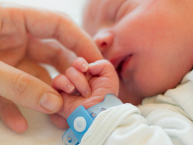 Uso extenso de dexametasona amplía la supervivencia