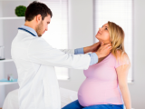 Antecedentes maternos y cáncer de tiroides en hijos