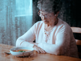 Diversidad de microbiota afecta apetito en adultos mayores