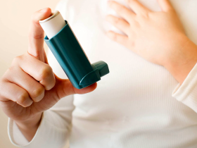 Budesonida inhalatoria en manejo temprano de COVID-19 