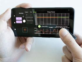 Accesorio de bajo costo para celular permite controlar la presión con los dedos