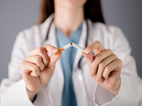 Dejar de fumar reduciría la grasa abdominal