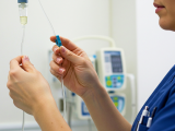 infusión de bicarbonato de sodio, pacientes críticamente enfermos, unidad de cuidados intensivos, acidemia metabólica grave, lesión renal aguda, terapia de reemplazo renal