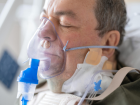 delirium, pacientes críticamente enfermos, UCI, melatonina