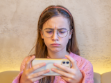 smartphone, teléfono inteligente, salud adolescente